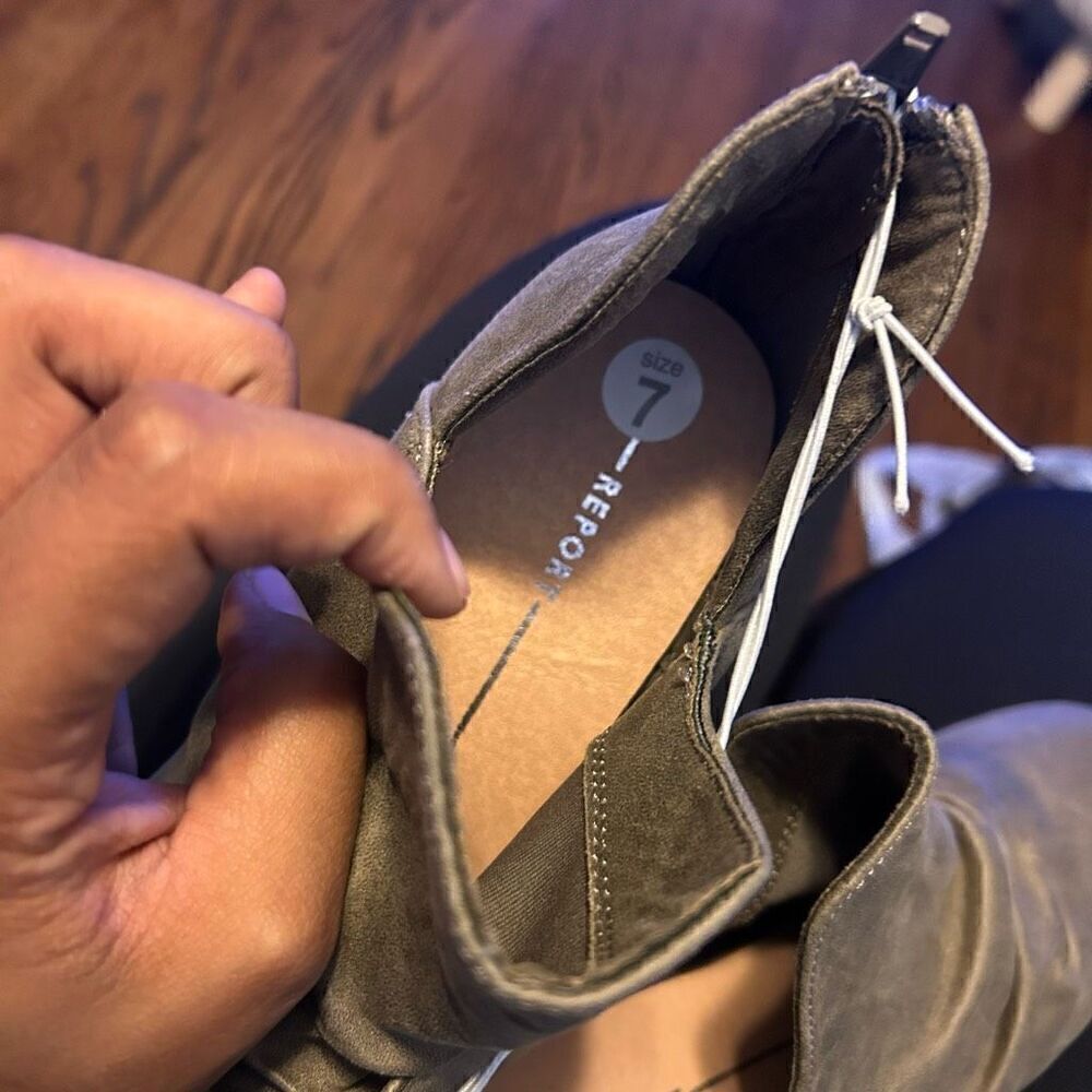 New Report Wedges - Picture 4 of 4
